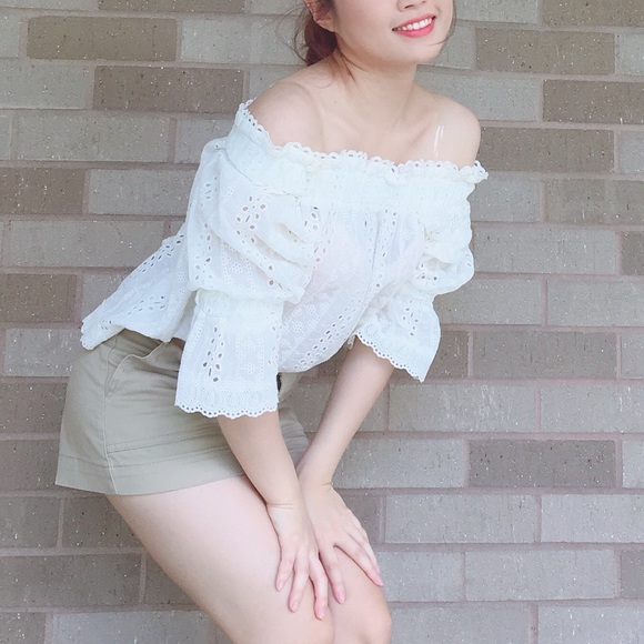 Off shoulder blouse - Picture 3 of 4